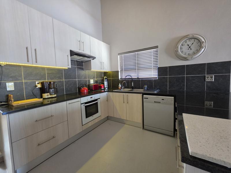 3 Bedroom Property for Sale in Britannia Bay Western Cape